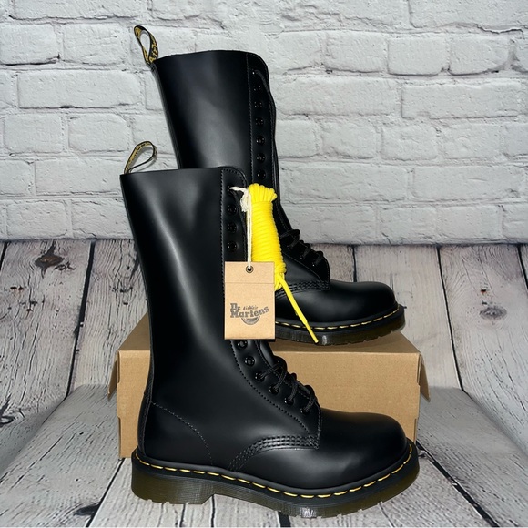 Dr. Martens Other - NWT Dr. Martens 1914 Smooth Black Leather Tall Boots Size 6